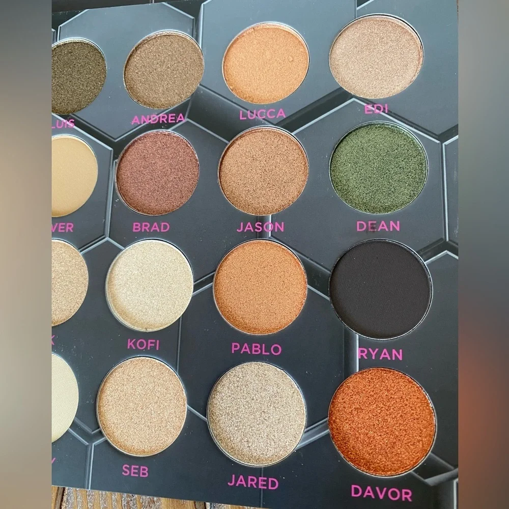 NWT Beebeauty London Barbarella Eyeshadow Palette